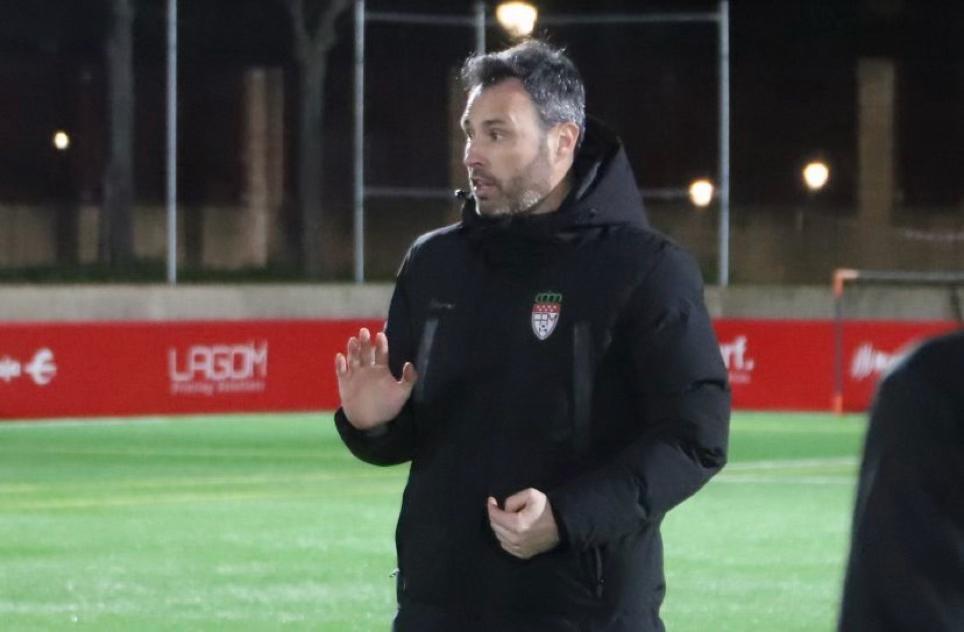 Raúl León
